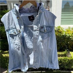 💥 Southpole Denim Vest w/ Detachable Hood (Size M) 💥